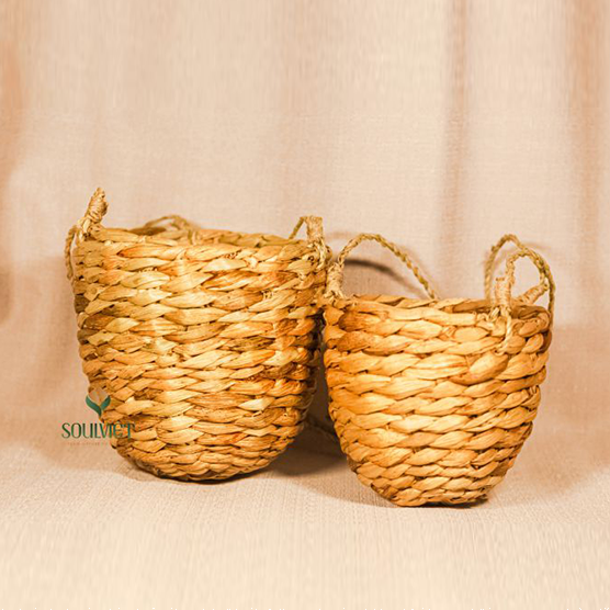 Natural water hyacinth hanging plant pot (set of 2 products)