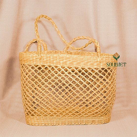 Simple natural seagrass bag for shopping